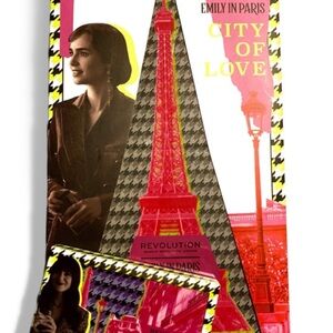 Emily In Paris Revolution Eyeshadow Palette and Highlighter